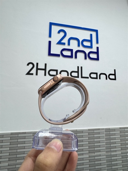 Đồng hồ Apple Watch Series 4 - 40mm - Màu hồng - Pin 87% - Ngoại hình 98% - Màn trầy lông mèo - Body, kèm sạc 2