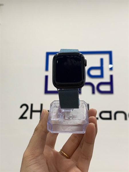 Đồng hồ Apple Watch Series 4 - 40mm - ZA/A - GPS - Bản nhôm - Màu xám - Pin 100% đã thay - Ngoại hình: 98% - Kèm sạc