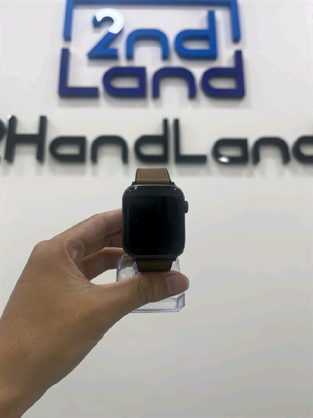 Đồng hồ Apple Watch Series 4/44mm - LL/A - 16GB - GPS - Viền nhôm - Pin 100% - Màu đen - Ngoại hình 97% - Kèm sạc