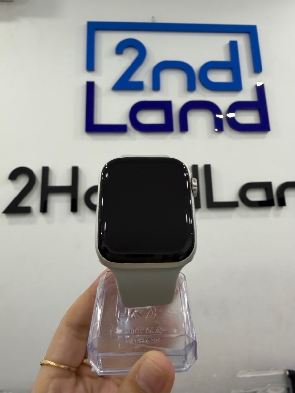 Đồng hồ Apple Watch Series 4 - 44mm - LL/A - LTE không esim VN - 16GB - Màu bạc - Pin 100% - Ngoại hình xấu - Màn ép kính , màn trầy , ám xanh , có chấm mực , viền nổ sơn nhiều - Kèm sạc