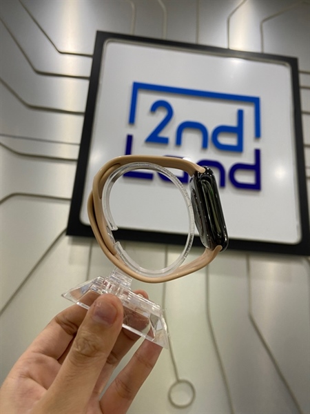 Đồng hồ Apple Watch Series 4/44mm - LL/A - LTE (không hỗ trợ esim ) - Pin 90% - Bản Thép - Màu đen - Ngoại hình: 98% - Body 1