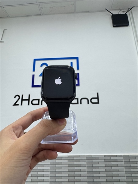 Đồng hồ Apple watch series 4 - 44mm - LL/A - Ngoại hình 98% - Bản nhôm - Màu đen - Pin 94% - Body