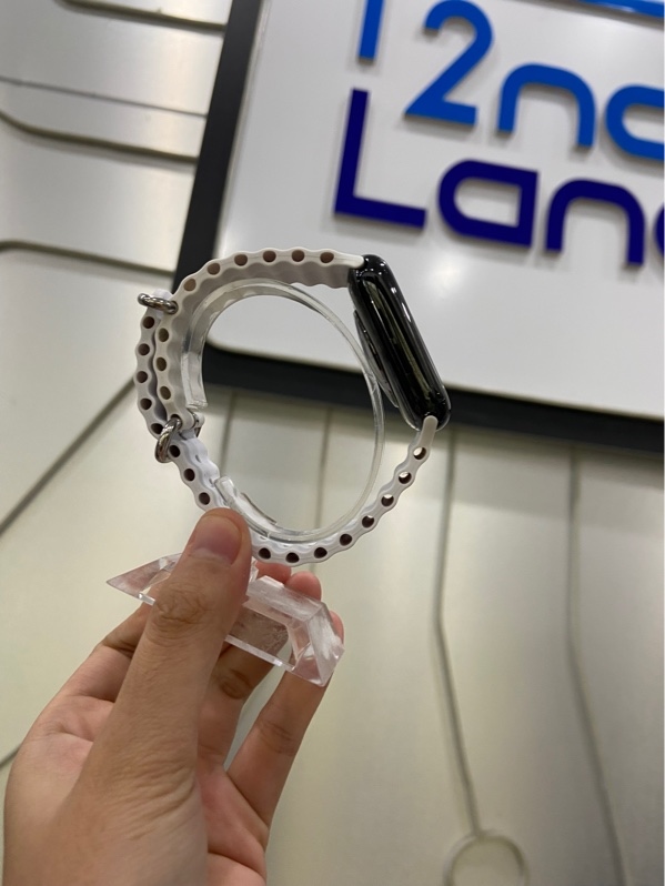 Đồng hồ Apple Watch Series 4/44mm - LTE ( có hỗ trợ Esim) - Pin 84% - Viền thép - Màu đen - Ngoại hình: 98% - Màn ép kính - Kèm sạc