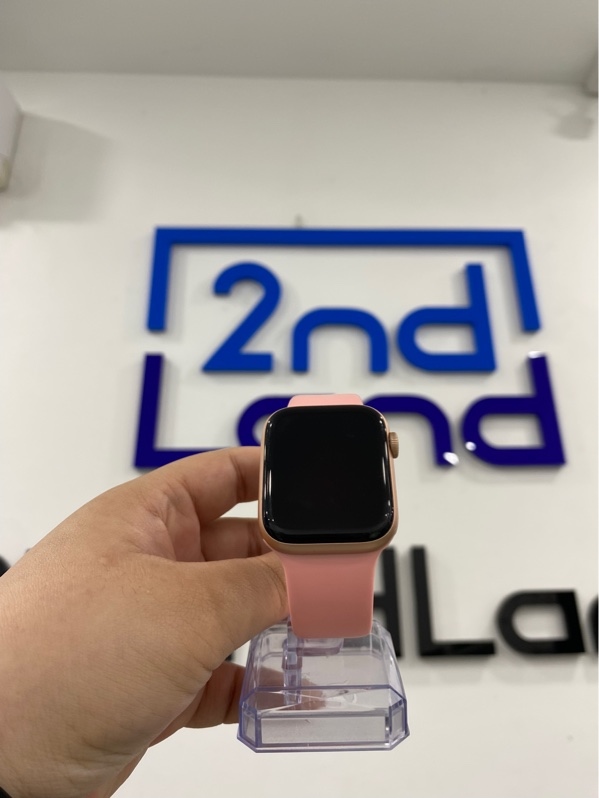 Đồng hồ Apple watch series 4 - 44mm - LTE không esim - Màu hồng - Pin 87% - Ngoại hình 98% - Màn cháy - Kèm sạc linh kiện