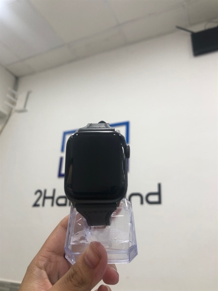 Đồng hồ apple watch series 4 - LTE - Không esim - LL/A - 40mm - Màu xám - Pin 96% - Kèm sạc