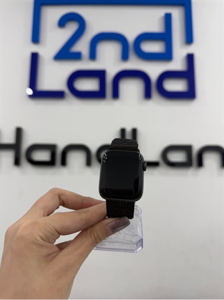 Đồng hồ Apple Watch Series 5 - 40mm - LL/A - GPS - Bản nhôm - Màu đen - Pin 94% - Ngoại hình 98% - cấn 1 góc - Kèm sạc