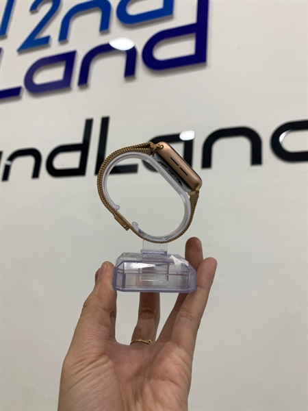 Đồng hồ Apple Watch Series 5 - 40mm - LL/A - GPS - Bản nhôm - Màu vàng hồng - Pin 99% - Ngoại hình: 98% - Body, kèm sạc linh kiện 1