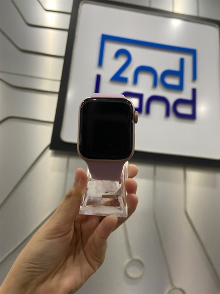 Đồng hồ Apple Watch Series 5/40mm - LL/A - GPS - Bản nhôm - Pin 100% thay new - Màu hồng Gold - Ngoại hình: 98% - Kèm sạc
