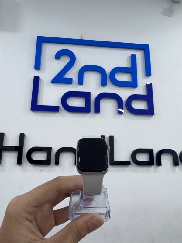 Đồng hồ Apple watch series 5 - 40mm - LL/A - GPS - Màu hồng - Pin 90% - Ngoại hình 98% - Màn xước nhẹ - kèm sạc