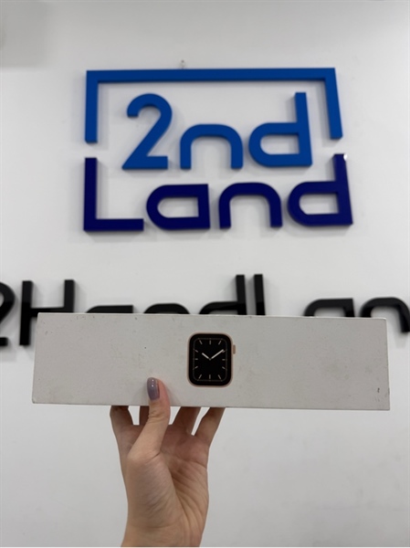 Đồng hồ Apple Watch Series 5 - 40mm - LL/A - GPS - Màu hồng - Pin 95% - Ngoại hình 97% - cấn sườn nhẹ - Box , sạc