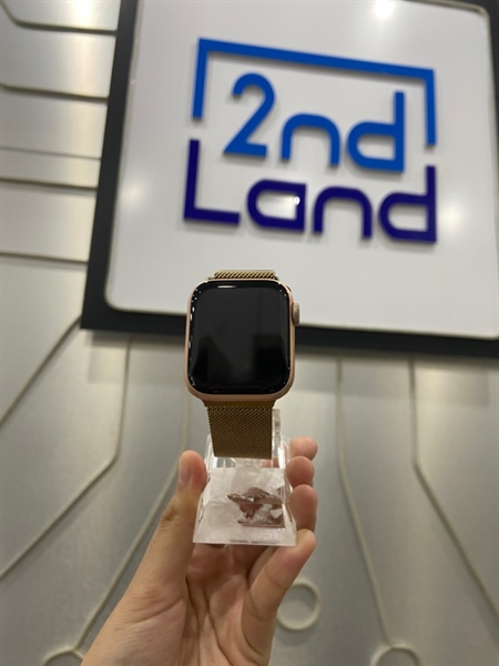 Đồng hồ Apple Watch Series 5/40mm - LL/A - GPS - Pin 100% thay new - Viền nhôm - Màu hồng - Ngoại hình: 98% - Body - Kèm sạc