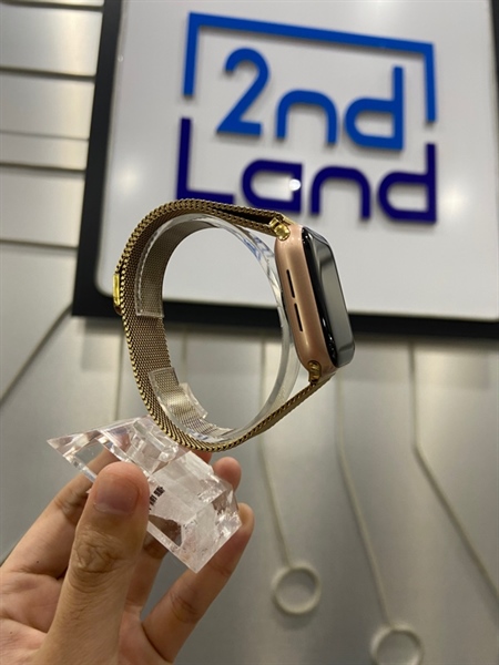 Đồng hồ Apple Watch Series 5/40mm - LL/A - GPS - Pin 100% thay new - Viền nhôm - Màu hồng - Ngoại hình: 98% - Body - Kèm sạc 1
