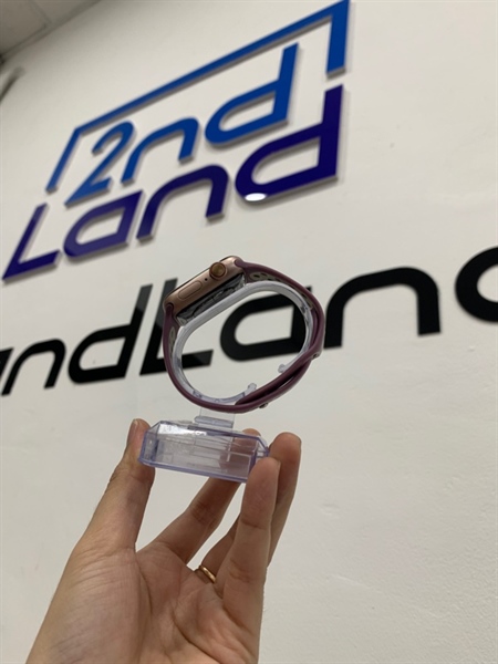 Đồng hồ Apple Watch Series 5 - 40mm - LL/A - LTE (không esim) - Màu hồng - Pin 91% - Ngoại hình: 98% - Body 2