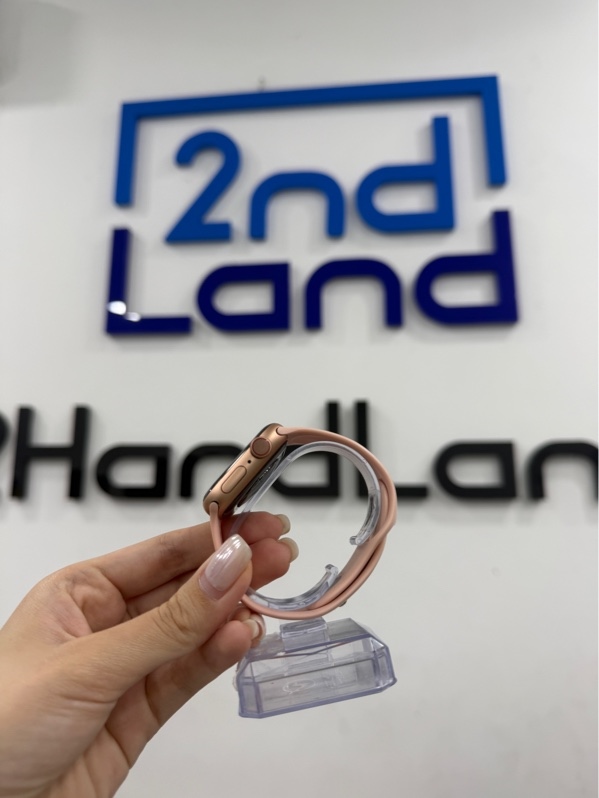 Đồng hồ Apple watch series 5 - 40mm - LL/A - LTE Không esim VN - 32GB - Bản nhôm - Màu hồng - Pin 96% - Ngoại hình 97% - Màn mẻ kính trong, trầy - Kèm sạc linh kiện