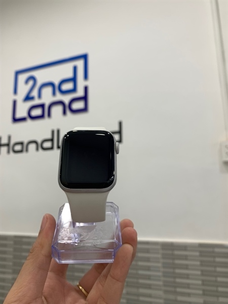 Đồng hồ Apple Watch Series 5 - 40mm - LLA - Màu starlight - Pin 100 đã thay - Ngoại hình: 98% - Body, kèm sạc