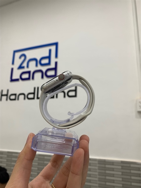 Đồng hồ Apple Watch Series 5 - 40mm - LLA - Màu starlight - Pin 100 đã thay - Ngoại hình: 98% - Body, kèm sạc 2