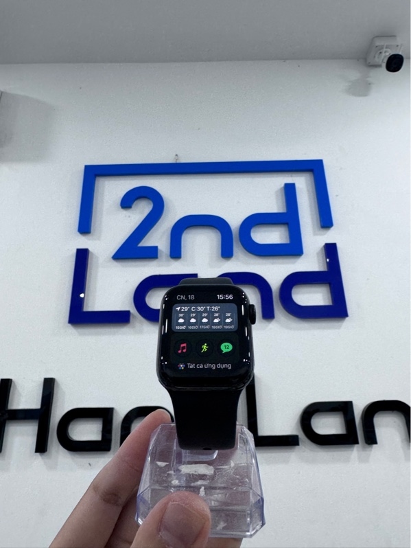Đồng hồ Apple Watch Series 5 - 40mm - VN/A - LTE esim VN, GPS - Vỏ thép - Màu đen - Pin thay 100% - Ngoại hình 97% - Viền trầy xước, kính xước dăm - Kèm sạc