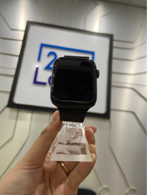 Đồng hồ Apple Watch Series 5/44mm - B/A - LTE ( có hỗ trợ esim) - Pin 100% thay new - Viền nhôm - Màu đen - Ngoại hình: 98% - Màn ép kính - Body