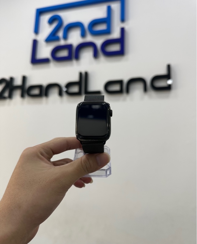 Đồng hồ Apple Watch Series 5/44mm - LL/A - LTE không hỗ trợ esim - Pin 86% - Viền thép - Màu đen - Ngoại hình 96% - Trầy sườn nặng, màn trầy lông mèo - Body