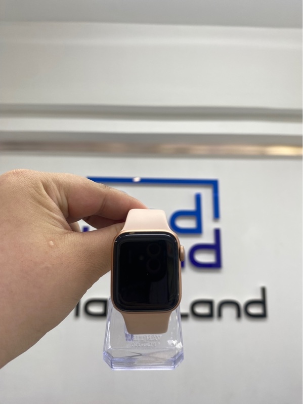 Đồng hồ Apple Watch series 6 - 40mm - 32gb - Màu starlight - Pin 90% - Ngoại hình 97% - Ép kính - Kèm Sạc