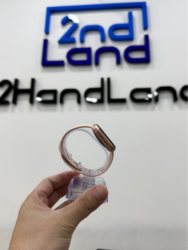 Đồng hồ Apple Watch Series 6/40mm - LL/A - Bản GPS - 32GB - Pin 90% - Viền nhôm - Màu vàng hồng - Ngoại hình 98% - Kèm sạc