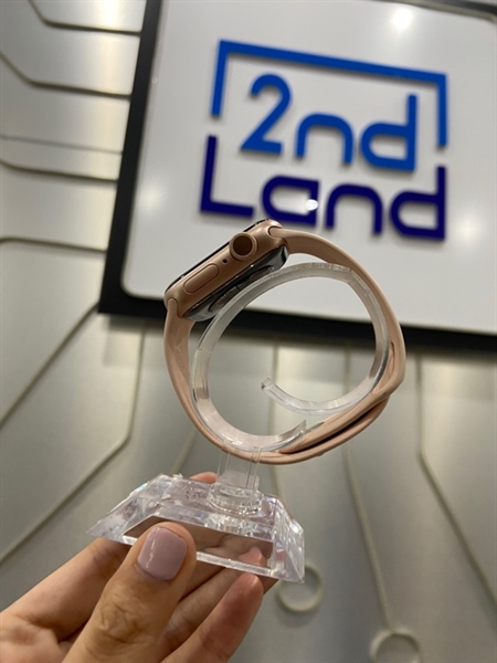 Đồng hồ Apple Watch Series 6/40mm - LL/A - GPS - Pin 100% thay new - Viền nhôm - Màu hồng - Ngoại hình: 98% - Cháy 4 góc nhẹ - Body 2