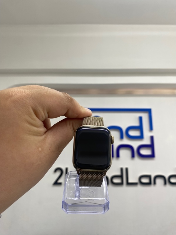 Đồng hồ Apple watch series 6 - 40mm - LL/A - LTE (không esim VN) - bản thép - Màu vàng gold - Pin 96% - Ngoại hình 97.5% - Kèm sạc