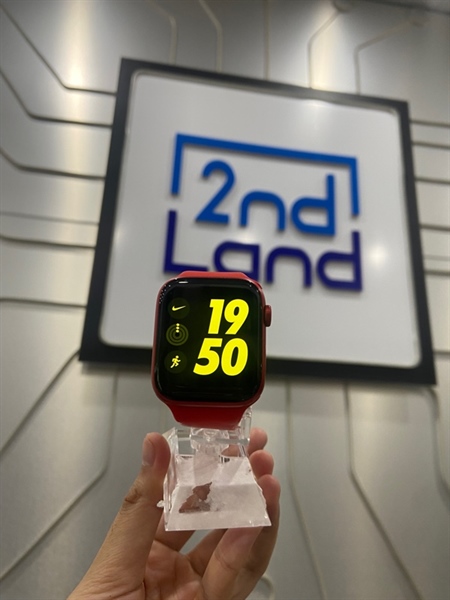 Đồng hồ Apple Watch Series 6/44mm - GPS - Pin 97% - Viền nhôm - Màu đỏ - Ngoại hình : 98% - Body - Kèm sạc