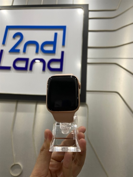 Đồng hồ Apple Watch Series 6/44mm - GPS - Pin bảo trì - Màu hồng - Ngoại hình: 97% - Cấn xước màn nặng, Cấn nút nguồn - Body - Kèm sạc