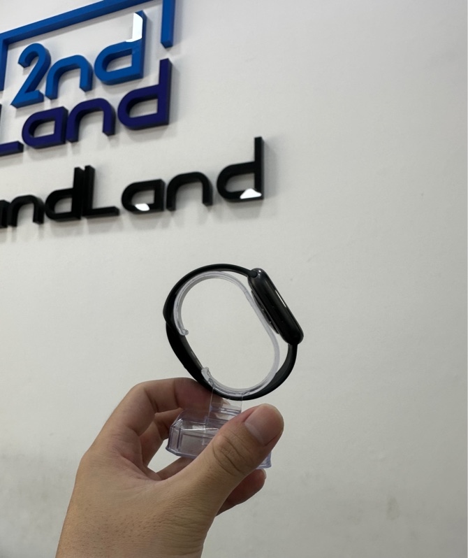 Đồng hồ Apple Watch Series 6/44mm - LL/A - Bản GPS - Watch OS 26.2 - Pin 100% thay new - Viền nhôm - Màu đen - Ngoại hình 98% - Kèm sạc