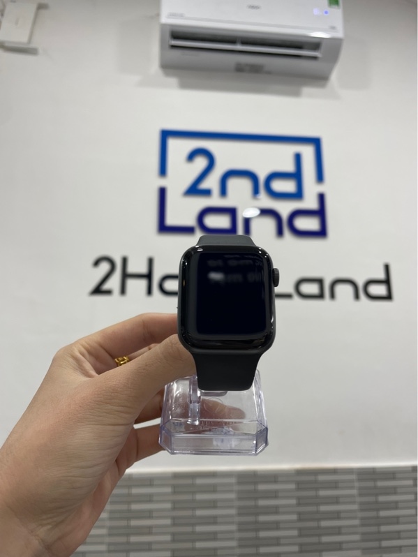 Đồng hồ Apple Watch Series 6 - 44mm - LL/A - GPS - Màu đen - Pin 84% - Ngoại hình: 98% - Kèm sạc