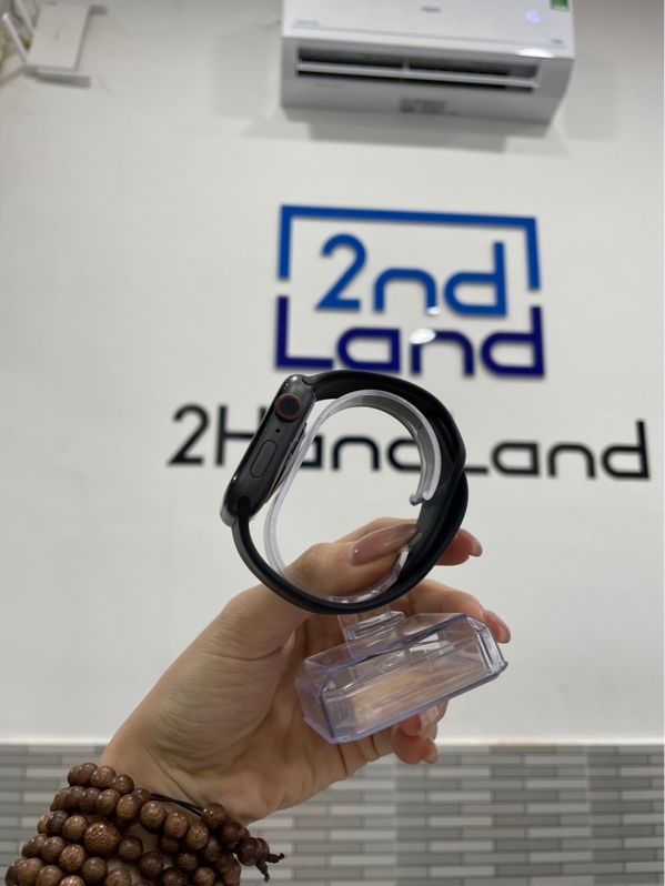 Đồng hồ Apple Watch Series 6 - 44mm - LL/A - GPS - Màu đen - Pin 84% - Ngoại hình: 98% - Kèm sạc