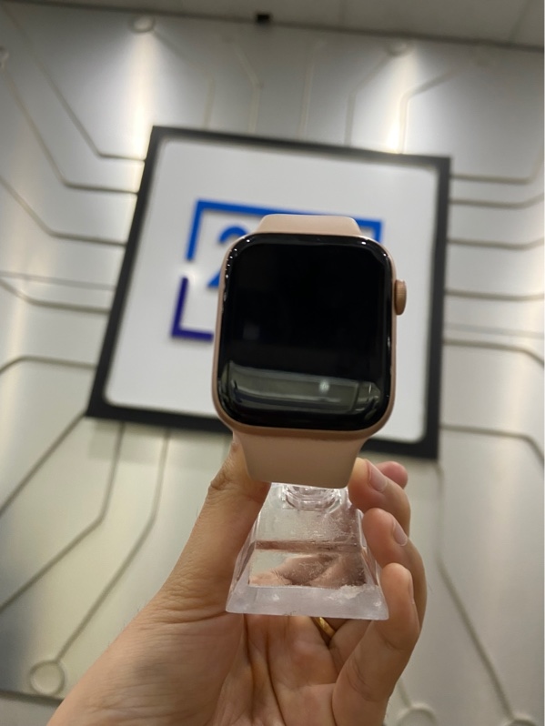 Đồng hồ Apple Watch Series 6/44mm - LL/A - GPS - Pin 100% thay new - Viền nhôm - Màu gold - Ngoại hình: 98% - Body