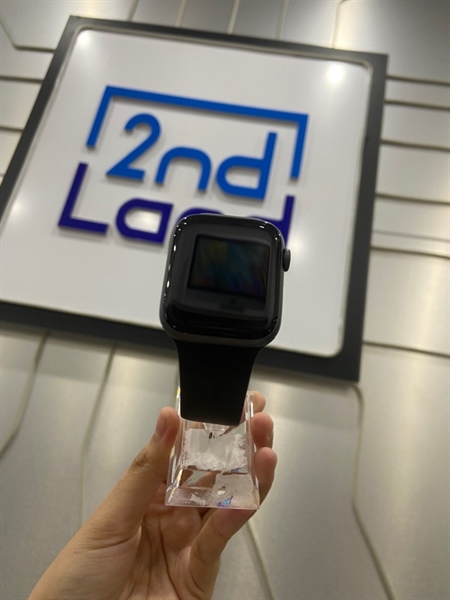 Đồng hồ Apple Watch Series 6/44mm - LL/A - LTE ( không esim ) - Pin 94% - Màu đen - Ngoại hình: 98% - Body - Kèm sạc