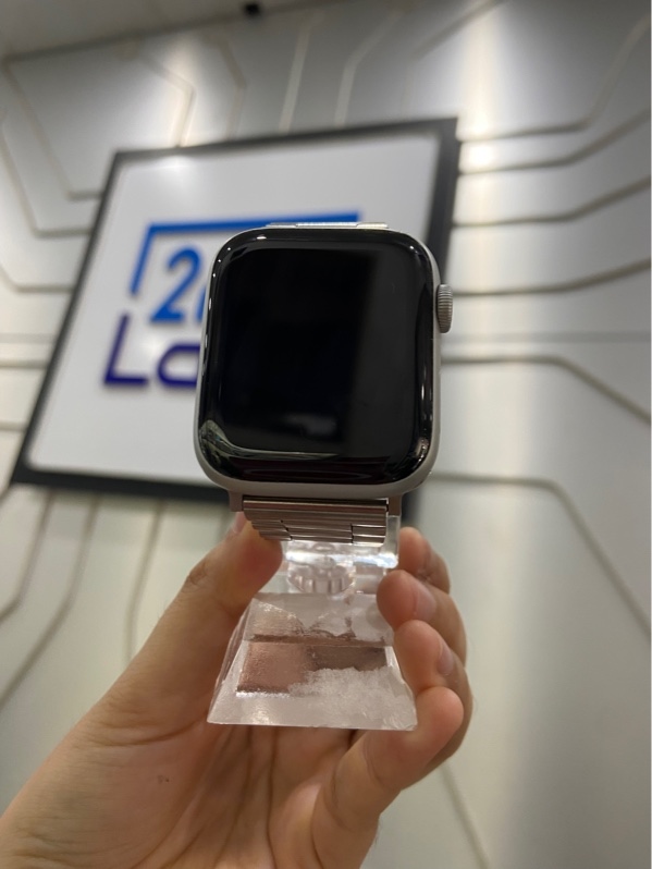 Đồng hồ Apple Watch Series 6/ 44mm - LL/A - Pin 82% - Viền nhôm - Màu bạc - Ngoại hình: 98% - Body