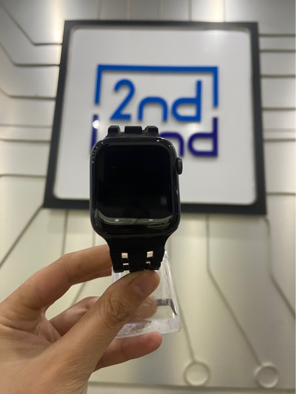 Đồng hồ Apple Watch Series 6/44mm - LTE (không esim) - Pin 88% - Viền nhôm - Màu đen - Ngoại hình: 97% - Màn ép kính - Kèm sạc