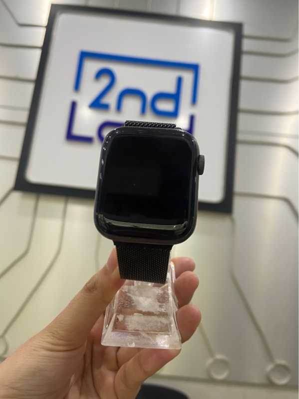 Đồng hồ Apple Watch Series 6/44mm - LTE (không hỗ trợ Esim) - Bản nhôm - Màu đen - Pin 100% thay new - Ngoại hình: 98% - Kèm sạc