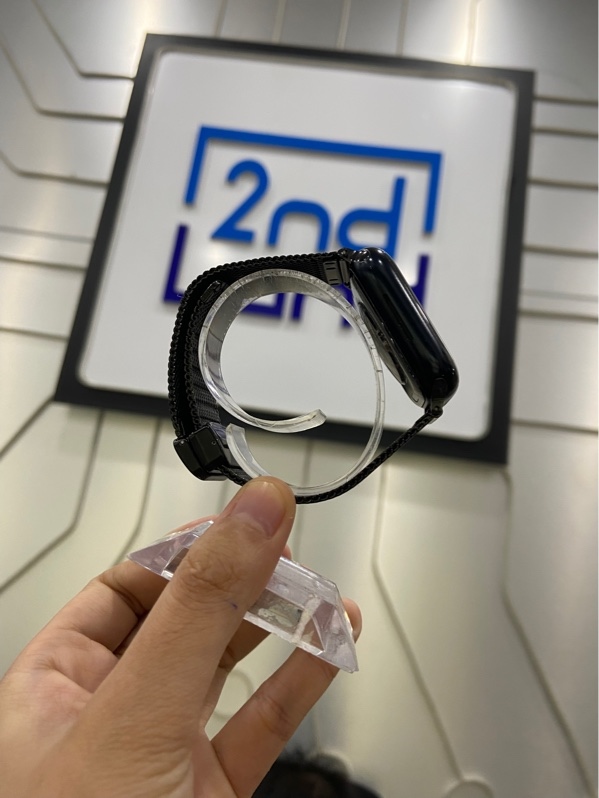 Đồng hồ Apple Watch Series 7/41mm - LL/A - GPS - Pin 81% - Viền nhôm - Màu xanh - Ngoại hình: 97% - Màn ám viền vàng , trầy sườn , màn xước - Kèm sạc