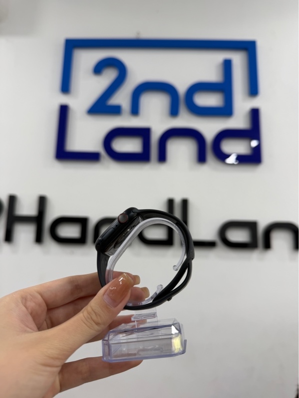 Đồng hồ Apple Watch series 7 - 41mm - LL/A - LTE không esim VN - 32GB - Màu midnight - Pin 90% - Ngoại hình 98% - xước nhẹ, màn xước dăm - Kèm sạc