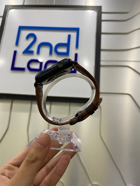 Đồng hồ Apple Watch Series 7/45mm - - VN/A - GPS - Pin 100% - Viền nhôm - Màu midnight blue - Ngoại hình: 97% - màn trầy vài vết - Kèm sạc 2