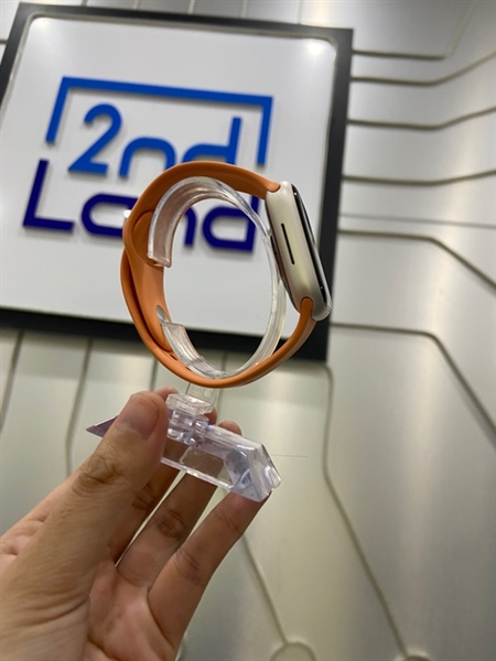 Đồng hồ Apple Watch Series 8/41mm - LL/A - GPS - Pin 99% - Viền nhôm - Màu starlight - Ngoại hình: 98% - Kính trầy nhẹ - Body 1