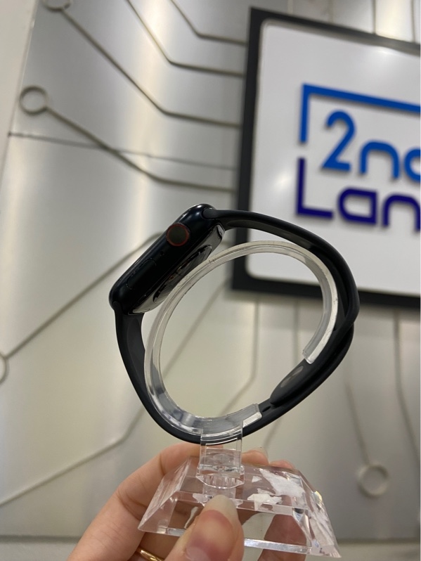 Đồng hồ Apple Watch Series 8/45mm - Bản nhôm - GPS - Màu đen - Ngoại hình: 97% - Xước thân - Body - Kèm sạc
