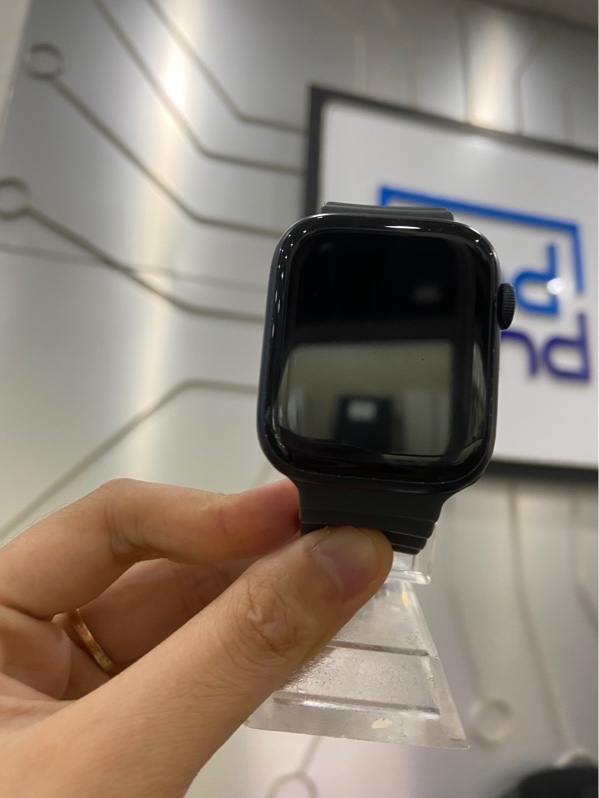 Đồng hồ Apple Watch Series 8/45mm - LTE không esim VN - Pin 81% - Màu đen - Ngoại hình: 98% - Kèm sạc