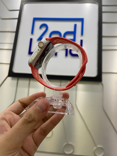 Đồng hồ Apple Watch Series 9/41mm - SA/A - LTE ( có hỗ trợ esim ) - Pin 100% - Màu bạc - Ngoại hình: 98% - Kính xước - Kèm sạc 2