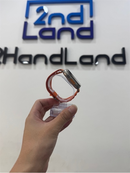 Đồng hồ Apple Watch Ultra 1/49mm - VN/A - Bản LTE ( hỗ trợ esim) - WatchOS 26.1 - Pin 84% - Viền titan - Màu bạc - Ngoại hình 98% - Kèm sạc 1