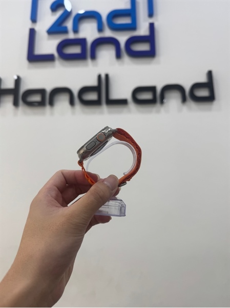 Đồng hồ Apple Watch Ultra 1/49mm - VN/A - Bản LTE ( hỗ trợ esim) - WatchOS 26.1 - Pin 84% - Viền titan - Màu bạc - Ngoại hình 98% - Kèm sạc 2