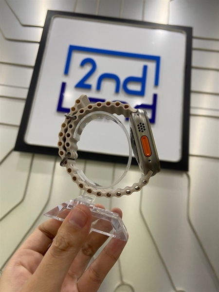 Đồng hồ Apple Watch Ultra 2/49mm - ZP/A - LTE ( có esim ) - Pin 100% - Màu titan tự nhiên - Ngoại hình: 98% - Kèm sạc 1