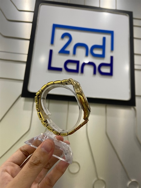 Đồng hồ Atlantic Seapair 60335 - Màu vàng - Ngoại hình: 97% - Viền mặt trầy, mặt lưng + dây đeo trầy - Body 1