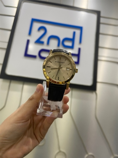 Đồng hồ Burberry BU9142 - 34mm - Màu vàng gold - Ngoại hình: 97% - Xước sườn - Body