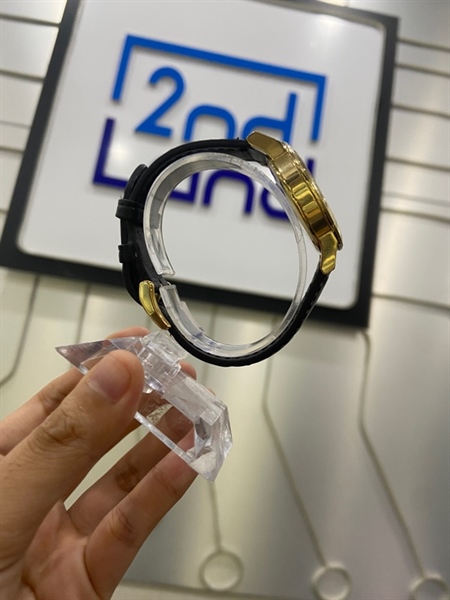 Đồng hồ Burberry BU9142 - 34mm - Màu vàng gold - Ngoại hình: 97% - Xước sườn - Body 1